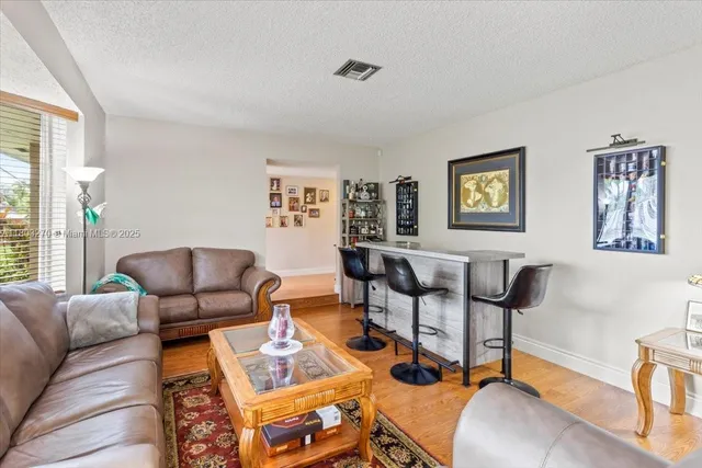 $1,160,000 | 9750 Southwest 143rd Drive, Miami, FL 33176