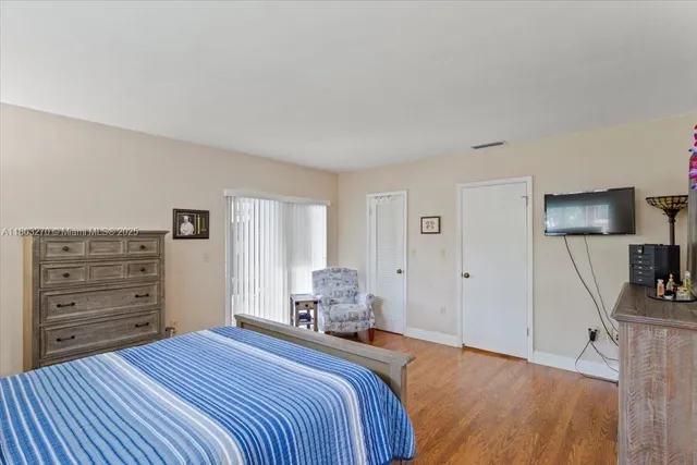 $1,160,000 | 9750 Southwest 143rd Drive, Miami, FL 33176