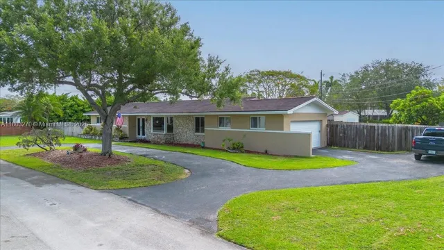 $1,160,000 | 9750 Southwest 143rd Drive, Miami, FL 33176