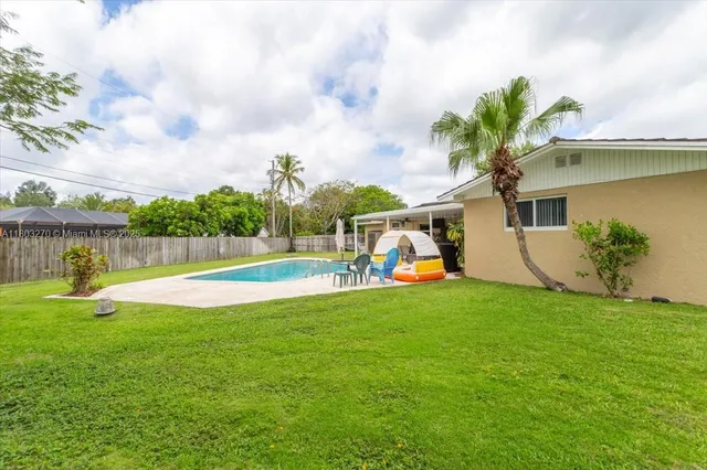 $1,160,000 | 9750 Southwest 143rd Drive, Miami, FL 33176