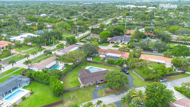 $1,160,000 | 9750 Southwest 143rd Drive, Miami, FL 33176