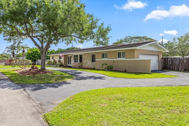 $1,160,000 | 9750 Southwest 143rd Drive, Miami, FL 33176