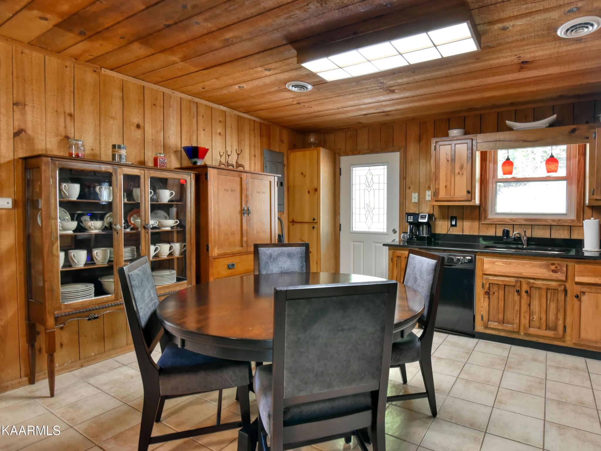 1758 Stinnett Road Sevierville, TN 37876 - Photo 14 of 39 Gallery Image 14