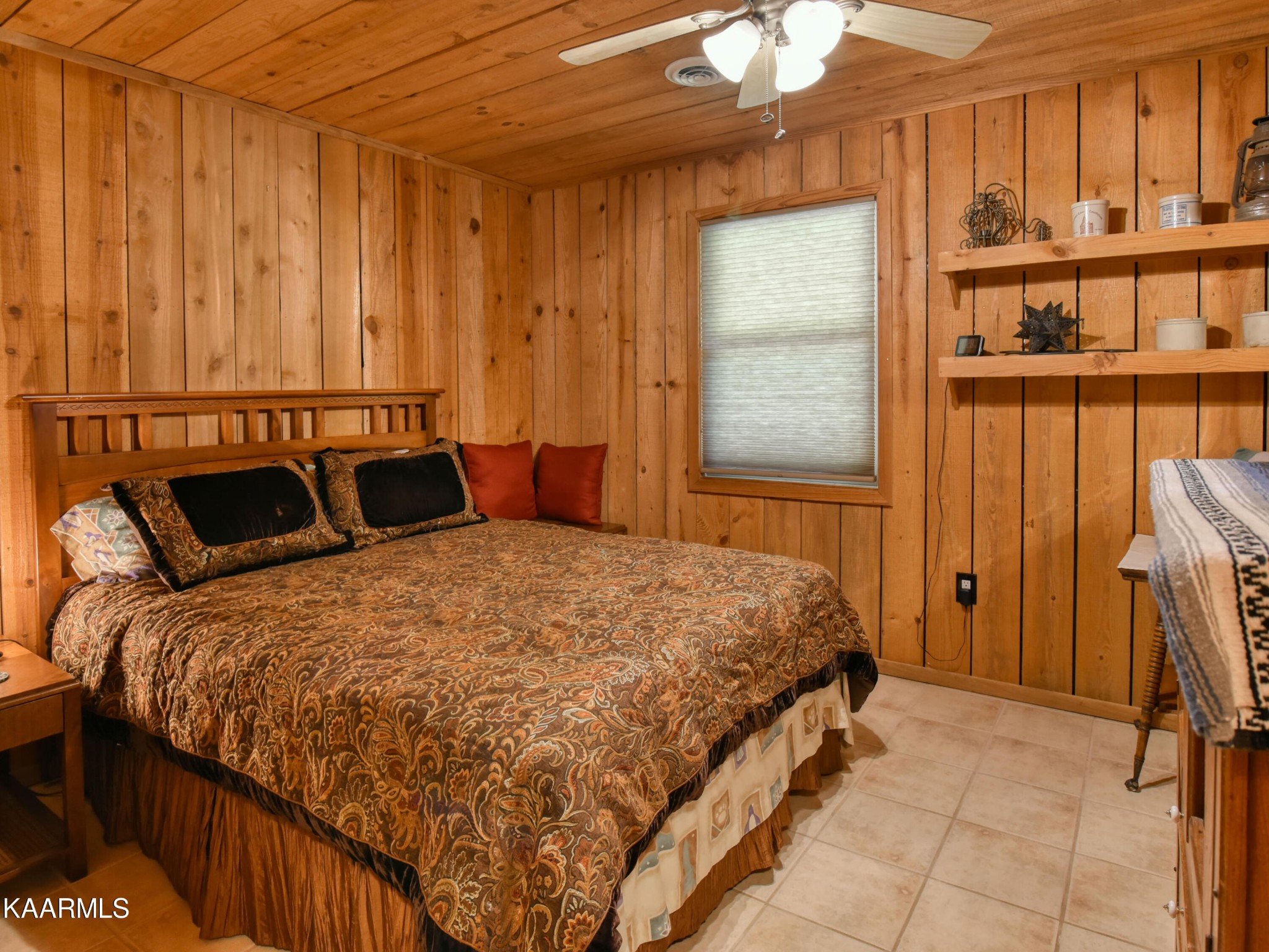 1758 Stinnett Road Sevierville, TN 37876 - Photo 16 of 39 Gallery Image 16