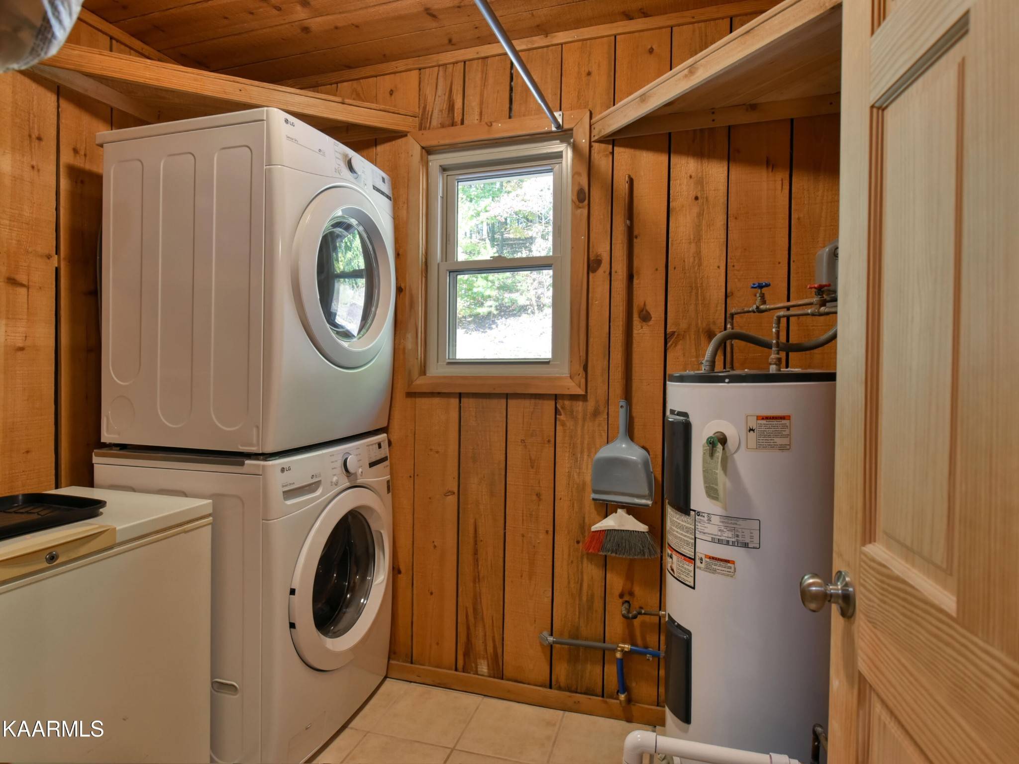 1758 Stinnett Road Sevierville, TN 37876 - Photo 25 of 39 Gallery Image 25