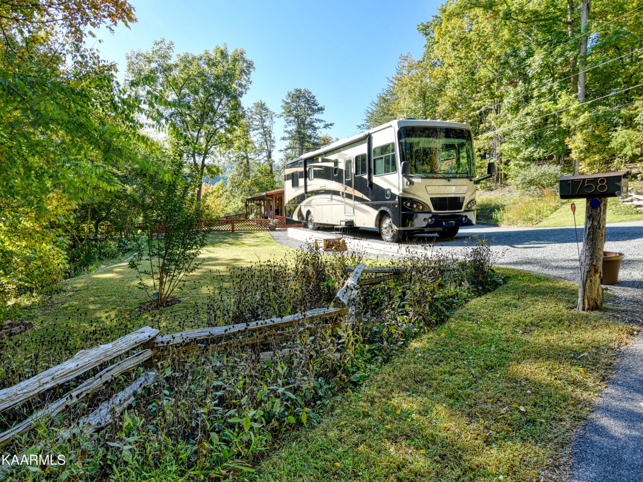 1758 Stinnett Road Sevierville, TN 37876 - Photo 30 of 39 Gallery Image 30