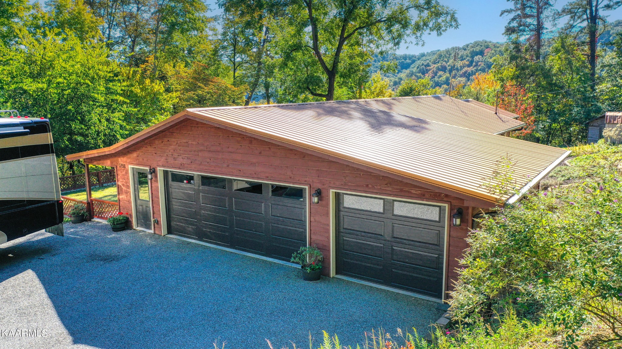 1758 Stinnett Road Sevierville, TN 37876 - Photo 34 of 39 Gallery Image 34