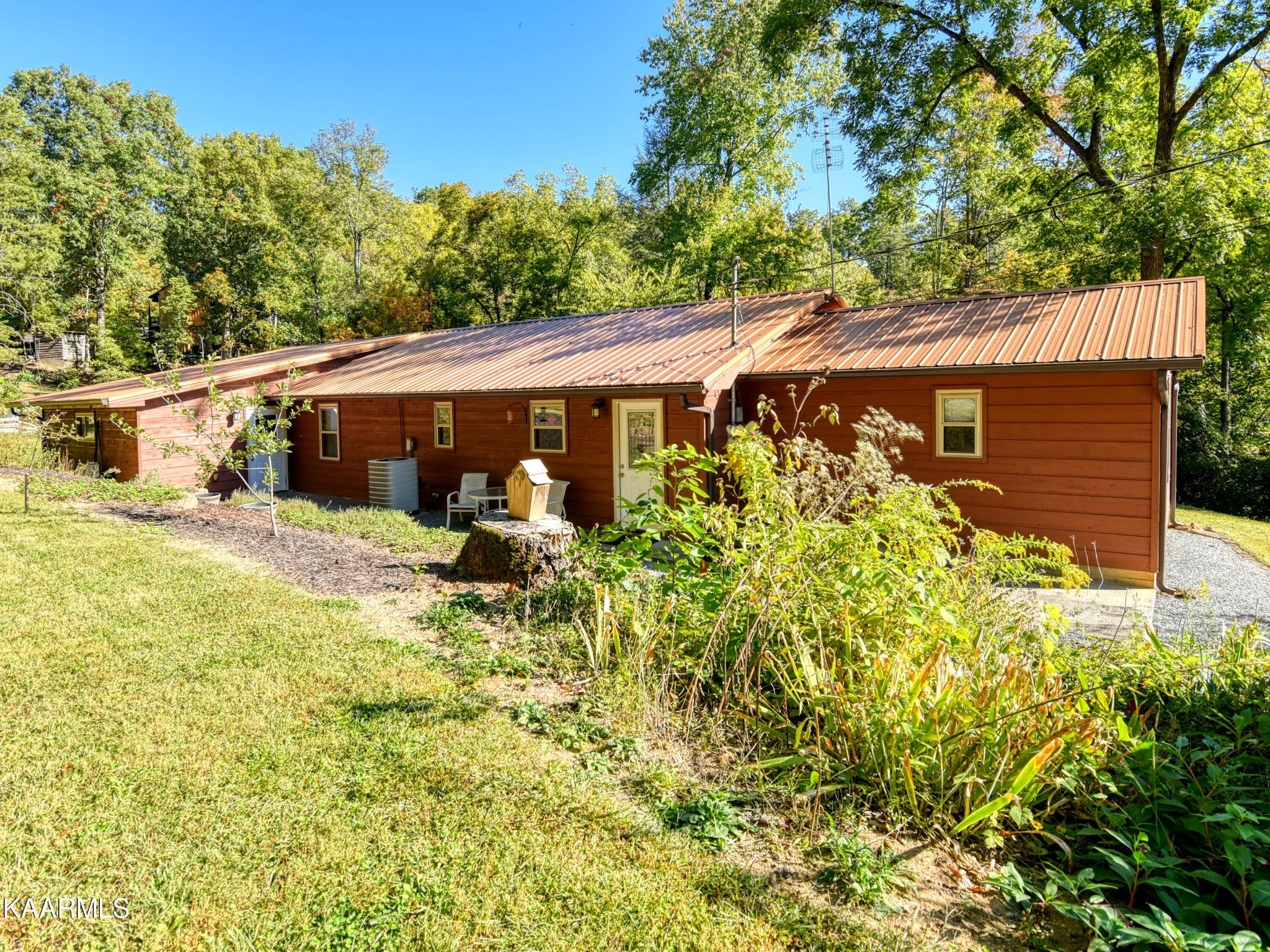 1758 Stinnett Road Sevierville, TN 37876 - Photo 4 of 39 Gallery Image 4