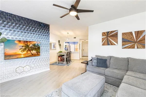 $2,250 | 1018 Woodshire Lane, Unit A108, Naples, FL 34105