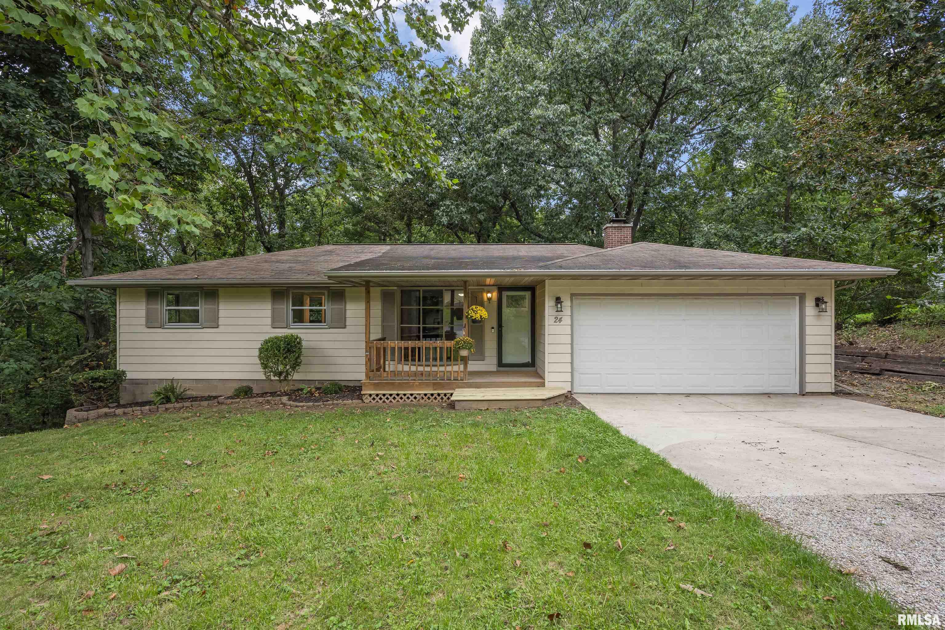 24 Roxbury Road Mackinaw, IL 61755 - Photo 1 of 29 Gallery Image 1