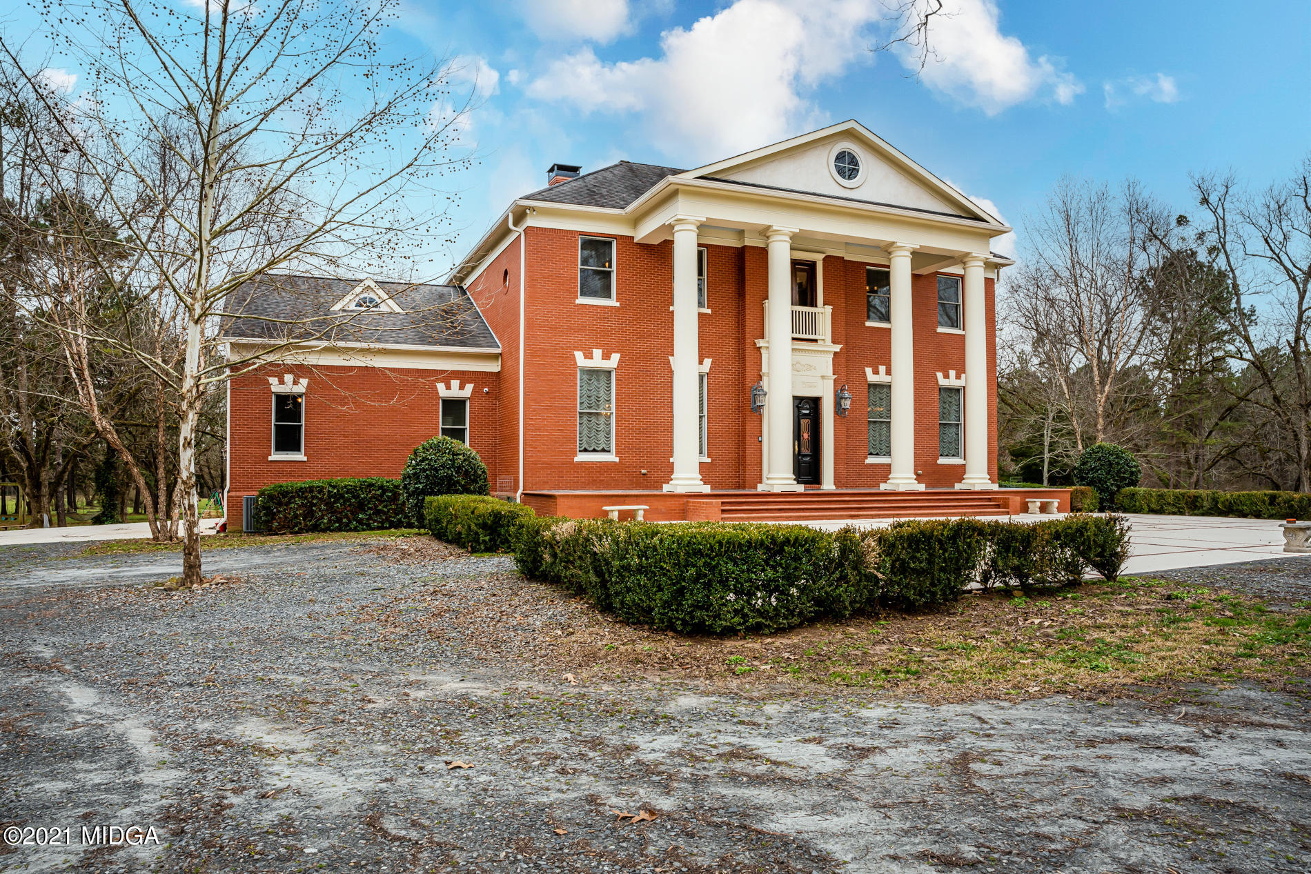 350 Hunnicutt Road Forsyth, GA 31029 - Photo 2 of 32 02-DSC00777