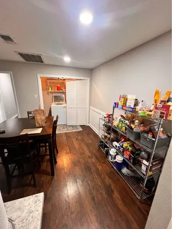 $600 | 1928 Holleman Drive West, College Station, TX 77840