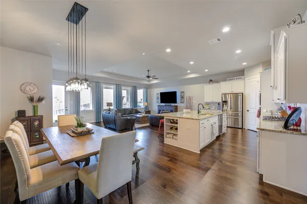 $459,000 | 441 Hunters Crossing Drive, Sealy, TX 77474