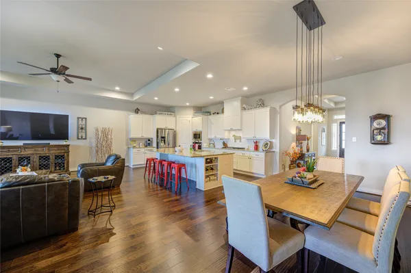 $459,000 | 441 Hunters Crossing Drive, Sealy, TX 77474