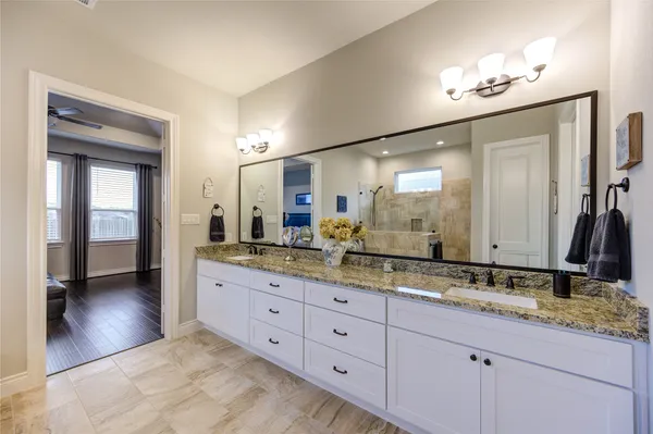 $459,000 | 441 Hunters Crossing Drive, Sealy, TX 77474