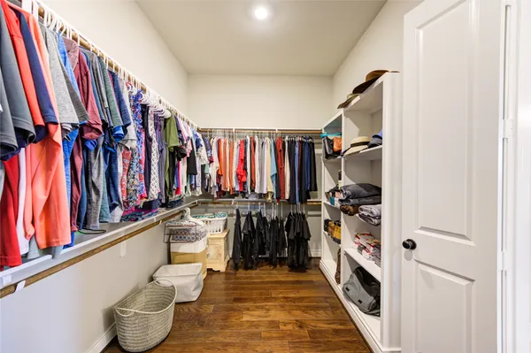 $459,000 | 441 Hunters Crossing Drive, Sealy, TX 77474