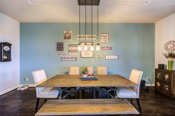 $459,000 | 441 Hunters Crossing Drive, Sealy, TX 77474