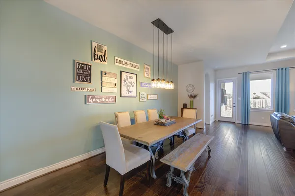 $459,000 | 441 Hunters Crossing Drive, Sealy, TX 77474