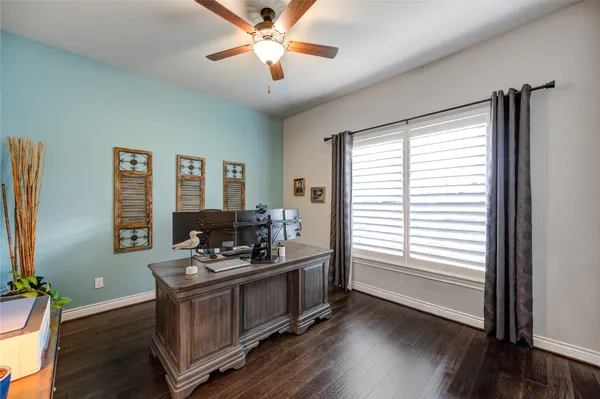 $459,000 | 441 Hunters Crossing Drive, Sealy, TX 77474