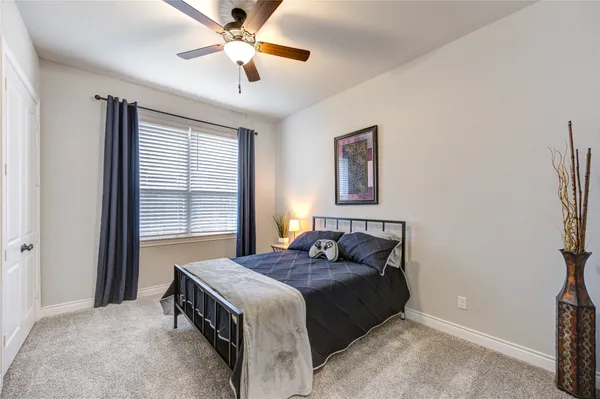 $459,000 | 441 Hunters Crossing Drive, Sealy, TX 77474