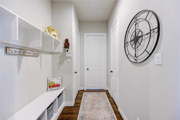 $459,000 | 441 Hunters Crossing Drive, Sealy, TX 77474