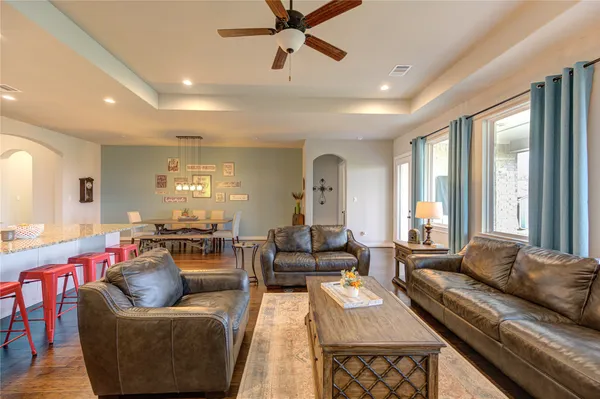 $459,000 | 441 Hunters Crossing Drive, Sealy, TX 77474