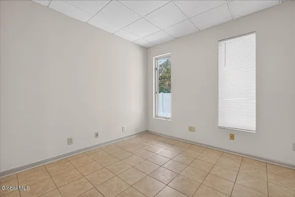 $2,500 | 54 Freemans Bridge Road, Unit 54B, Glenville, NY 12302