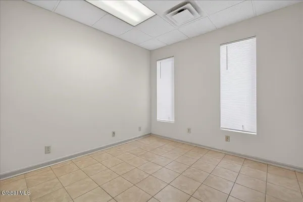 $2,500 | 54 Freemans Bridge Road, Unit 54B, Glenville, NY 12302