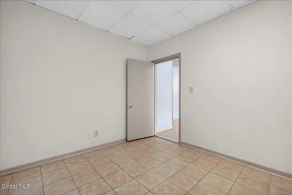 $2,500 | 54 Freemans Bridge Road, Unit 54B, Glenville, NY 12302