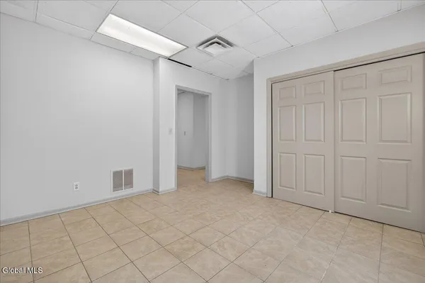 $2,500 | 54 Freemans Bridge Road, Unit 54B, Glenville, NY 12302