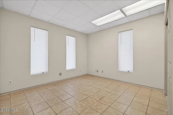 $2,500 | 54 Freemans Bridge Road, Unit 54B, Glenville, NY 12302