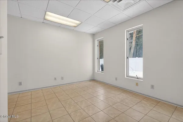 $2,500 | 54 Freemans Bridge Road, Unit 54B, Glenville, NY 12302