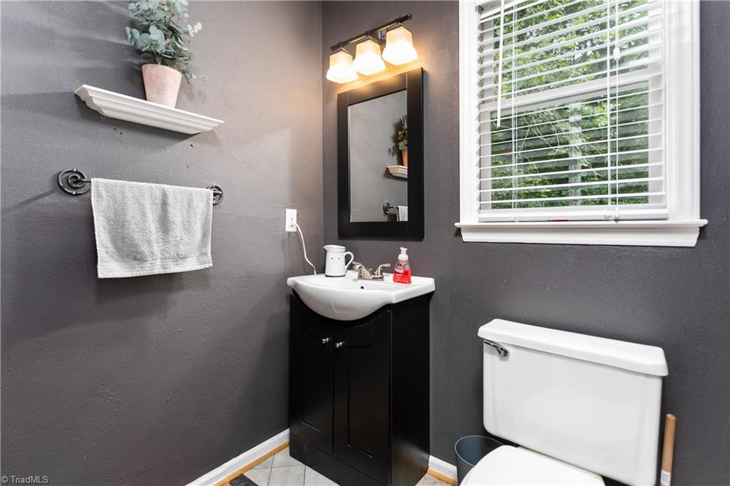 7105 Harper Ridge Court Oak Ridge, NC 27310 - Photo 15 of 23 Powder room