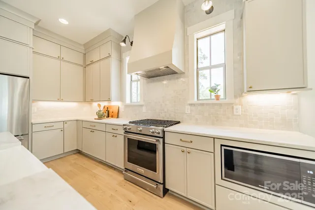 $779,999 | 3838 Avalon Avenue, Charlotte, NC 28208