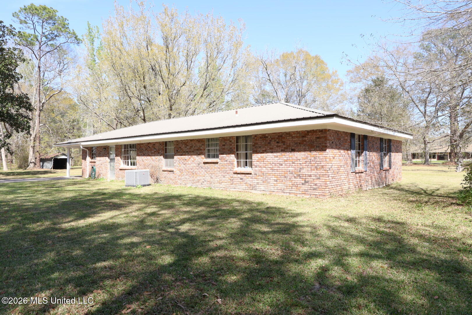 7521 Townsite Road Moss Point, MS 39562 - Photo 4 of 28 IMG_0472