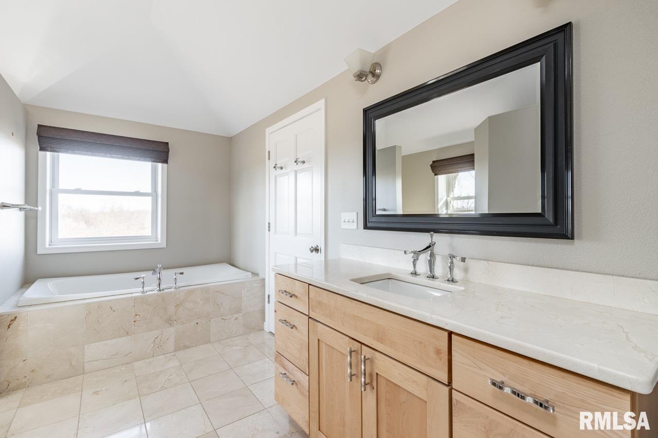 3101 Sheridan Road Pekin, IL 61554 - Photo 33 of 45 Gallery Image 33