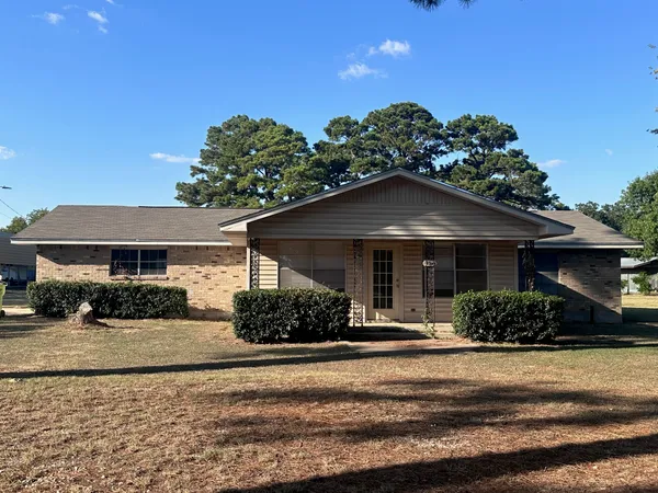 $1,900 | 124 Plum Street, Bastrop, TX 78602