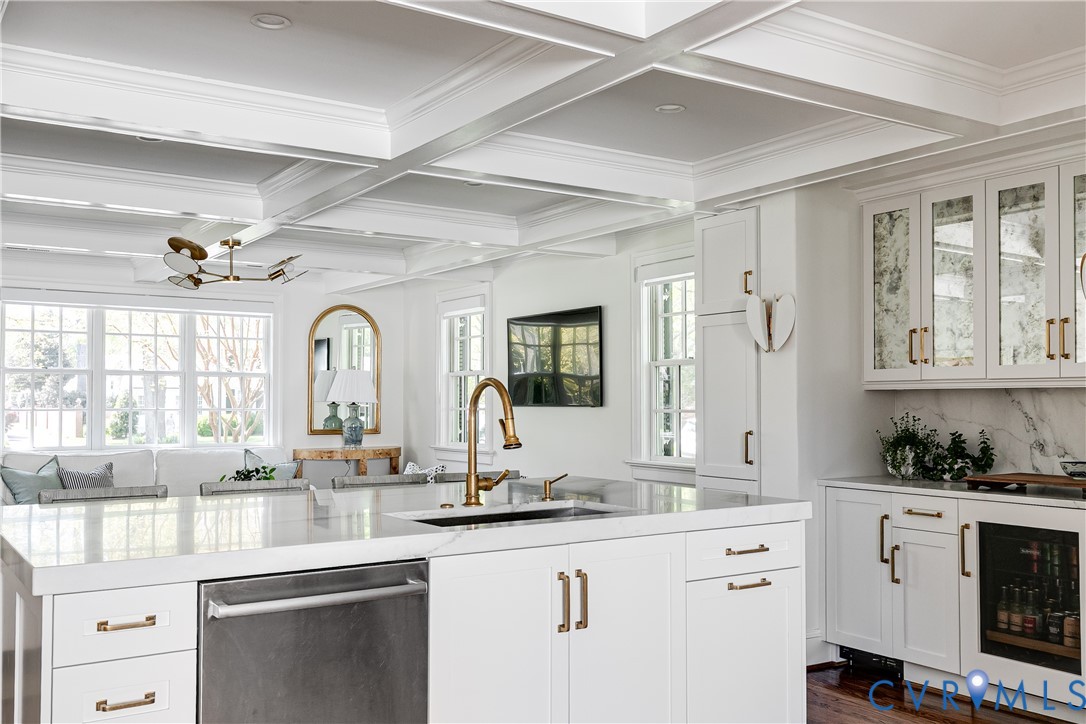 4306 Dover Road Richmond, VA 23221 - Photo 21 of 56 Fully renovated Kitchen w/high end appliances