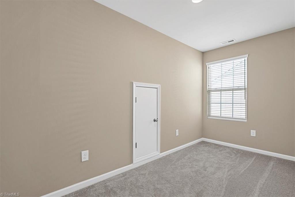 3837 Copperfield Court High Point, NC 27265 - Photo 34 of 42