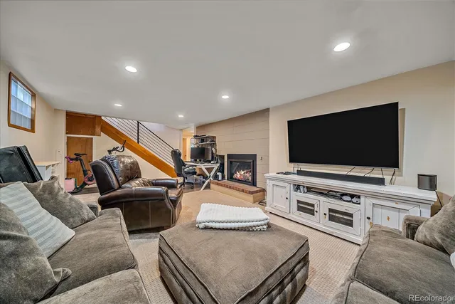 a view of a workspace with furniture