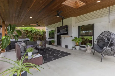 $495,000 | 208 Skyloop Drive, Austin, TX 78745