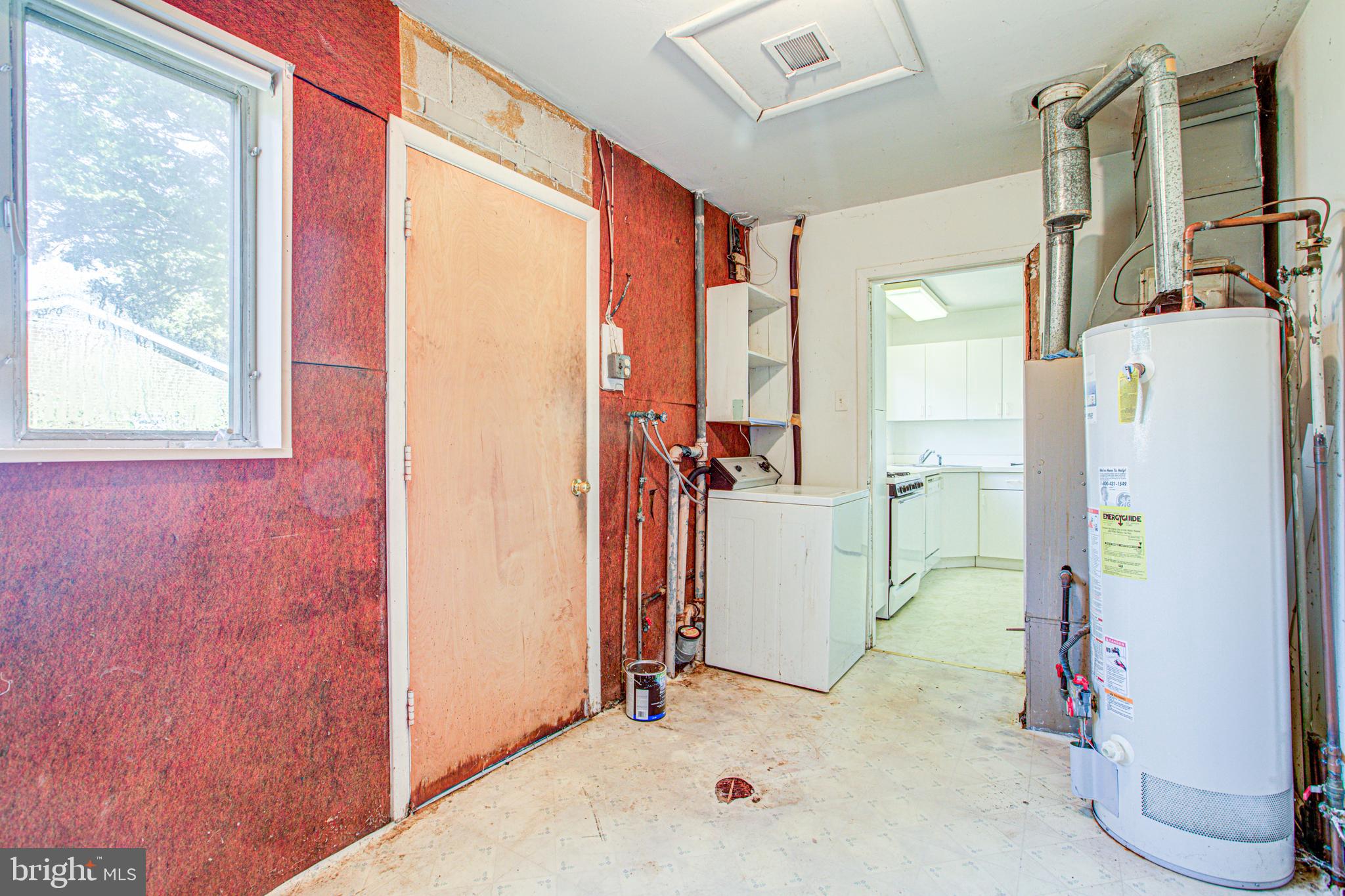 7420 Axton Street Springfield, VA 22151 - Photo 19 of 46 laundry/furnace room opens to driveway