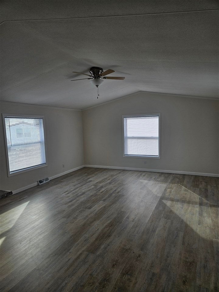 6676 32nd Avenue Shellsburg, IA 52332 - Photo 5 of 15 Gallery Image 5