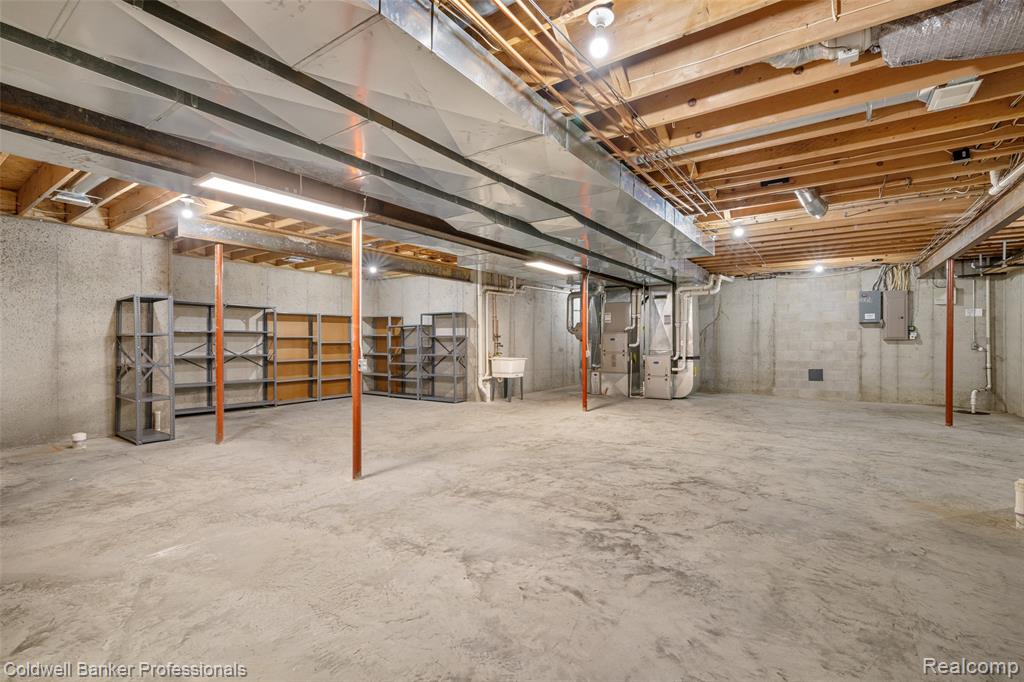 8661 Deerwood Road Clarkston, MI 48348 - Photo 57 of 82 Gallery Image 57
