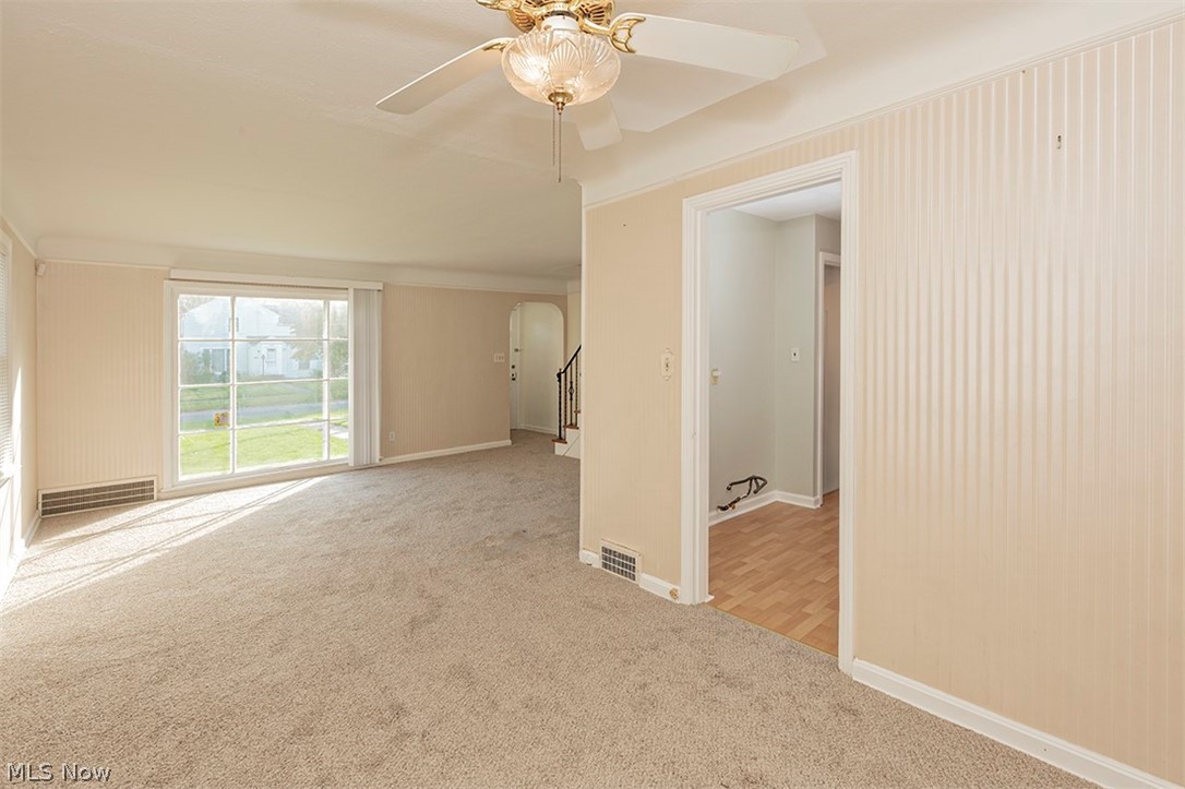 1460 Evanston Road Lyndhurst, OH 44124 - Photo 10 of 35
