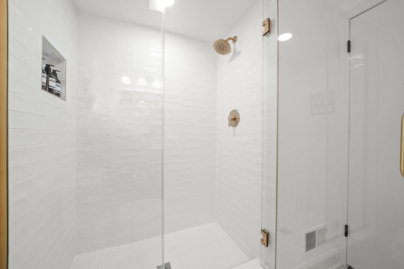 524 Forest Hill Road Lake Forest, IL 60045 - Photo 15 of 32 a bathroom with a shower