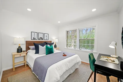 $1,100,000 | 524 Forest Hill Road, Lake Forest, IL 60045