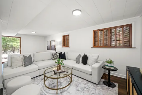 $1,100,000 | 524 Forest Hill Road, Lake Forest, IL 60045