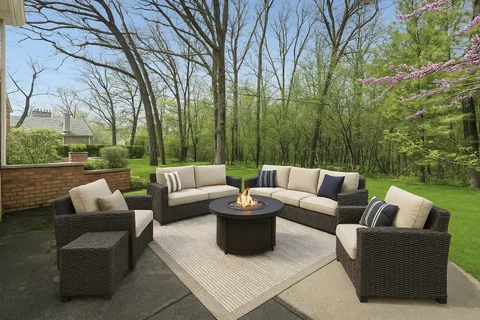 $1,100,000 | 524 Forest Hill Road, Lake Forest, IL 60045