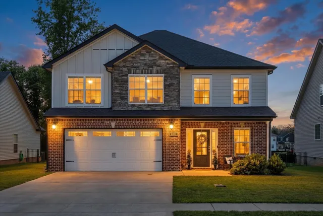 $384,000 | 3074 Ft Sumter Drive, Clarksville, TN 37042